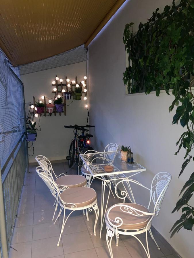 Central Kalamata Cozy Apartment Esterno foto