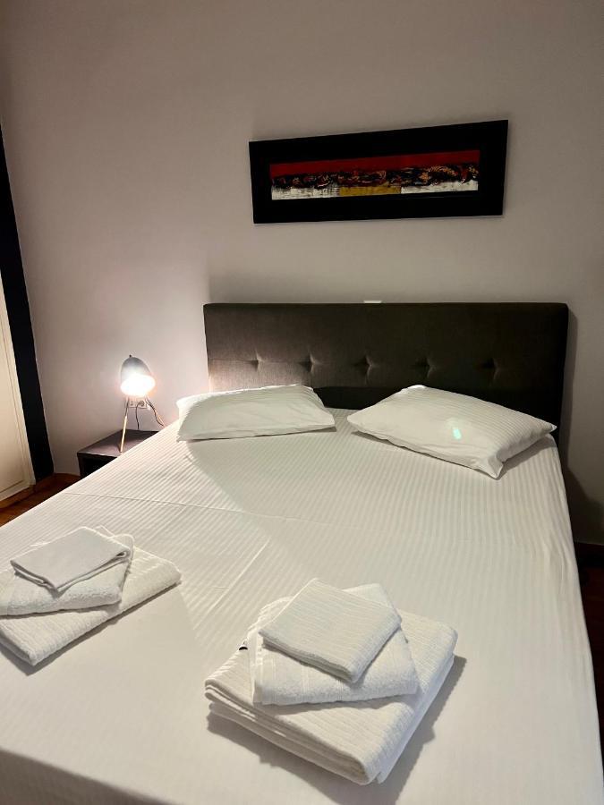 Central Kalamata Cozy Apartment Esterno foto