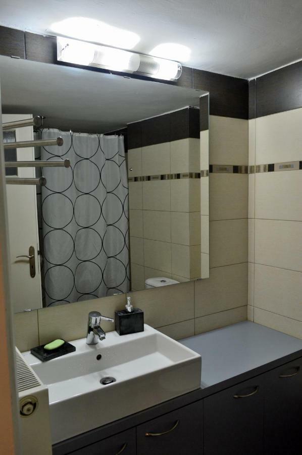 Central Kalamata Cozy Apartment Esterno foto